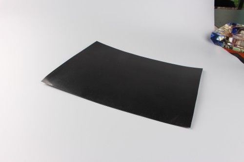 Γεωμεμβράνη HDPE ομαλής επιφάνειας με εξαιρετική χημική αντοχή και μήκος 30-100m για εφαρμογές χωματερή και εξορύξεων
