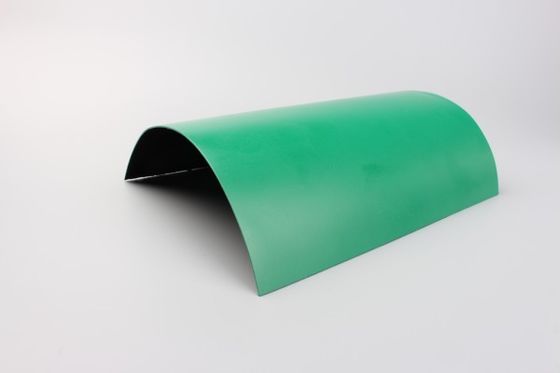 Προσαρμοσμένο HDPE Μαύρο/πράσινο διχρωματικό ομαλή γεωμεμβράνη αισθητική και ανθεκτική για βιομηχανικές εφαρμογές τοπίου