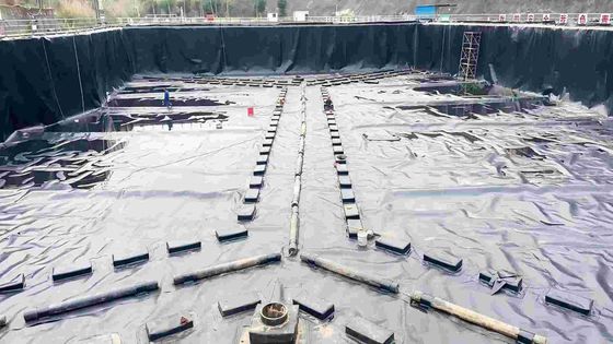 Χημικά ανθεκτική HDPE ομαλή γεωμεμβράνη ιδανική για περίπλοκα περιβάλλοντα