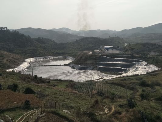 Πολυαιθυλένιο υψηλής πυκνότητας HDPE γεωμεμβράνη Χημική αντοχή Πρόληψη διαρροών για εγκαταστάσεις αποθήκευσης αποβλήτων