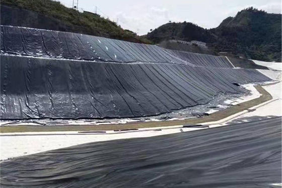 Ανώτερο φραγμό υγρών και μακροχρόνια προστασία HDPE γεωμεμβράνη
