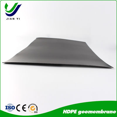 Εξαιρετική χημική αντοχή HDPE γεωμεμβράνη για εγκατάσταση ζεστής συγκόλλησης σφήνας σε έργα λίμνης ρύθμισης λάμψης