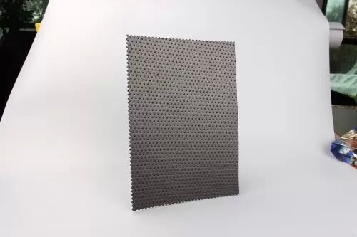 Γεωμεμβράνη HDPE Υψηλού Συντελεστή Τριβής Σταθερή Αντιολισθητική με Εξαιρετικά Χαμηλή Αδιαπερατότητα για Τεχνικά Έργα