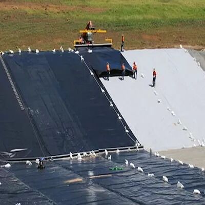 Γεωμεμβράνη HDPE Υψηλού Συντελεστή Τριβής Σταθερή Αντιολισθητική με Εξαιρετικά Χαμηλή Αδιαπερατότητα για Τεχνικά Έργα